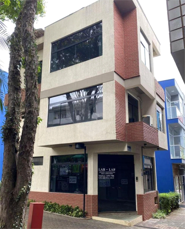 PRÉDIO COMERCIAL À VENDA EM ALPHAVILLE