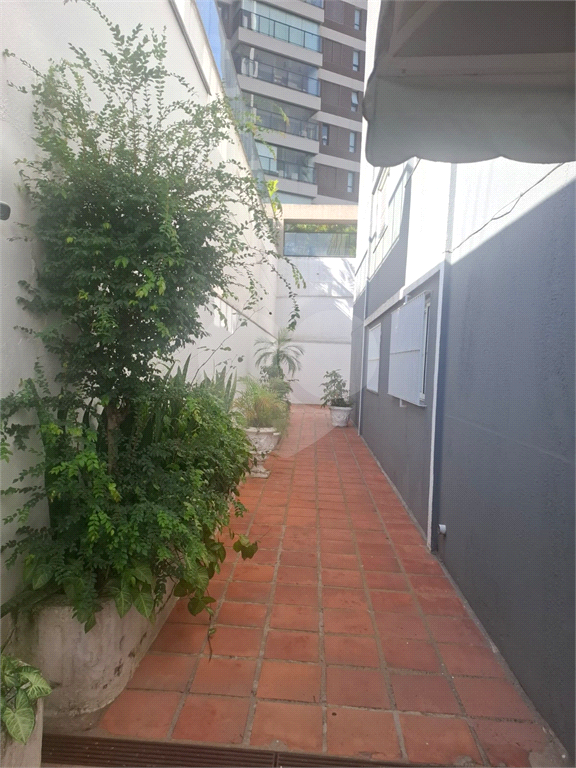 Excelente  Apartamento à 300 metros  do Metrô Brooklin 