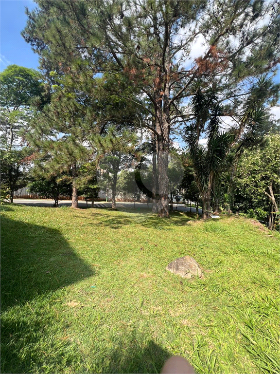 TERRENO DE ESQUINA À VENDA NO RESIDENCIAL ALPHAVILLE 3 
