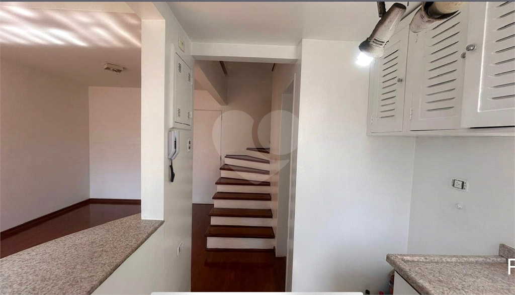 DUPLEX COM SUITE - BROOKLIN 