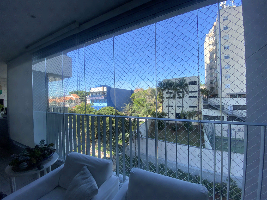 Apartamento á venda na Vila Ester