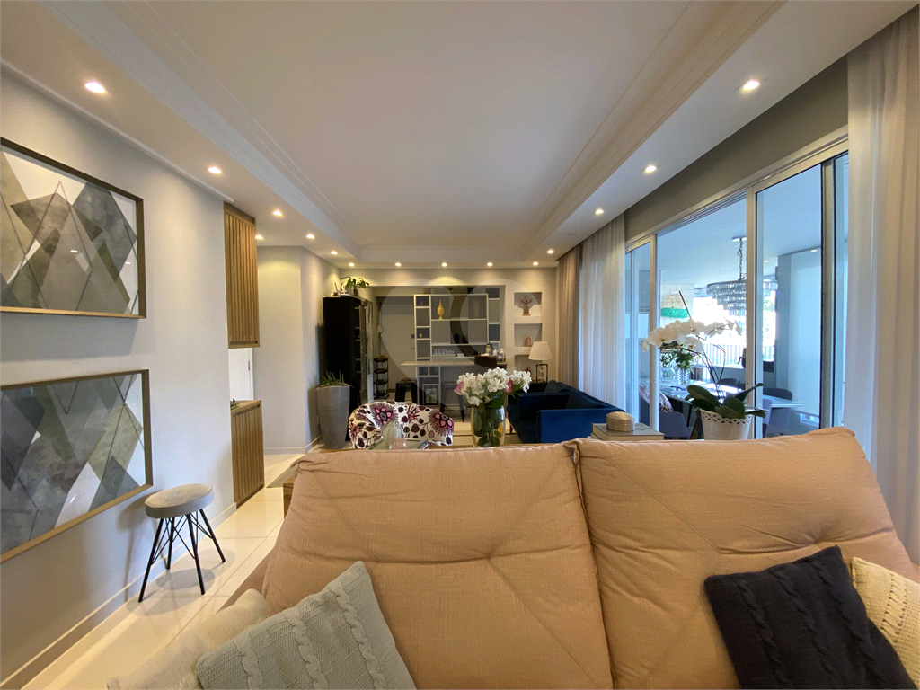 Apartamento á venda na Vila Ester