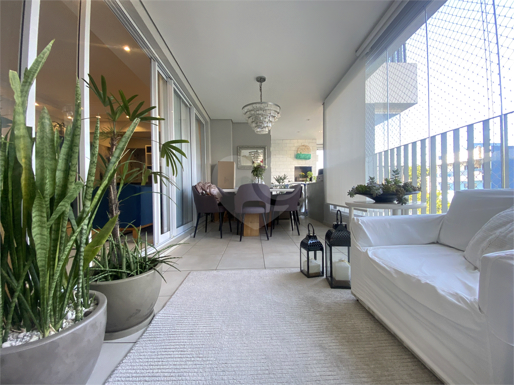 Apartamento á venda na Vila Ester