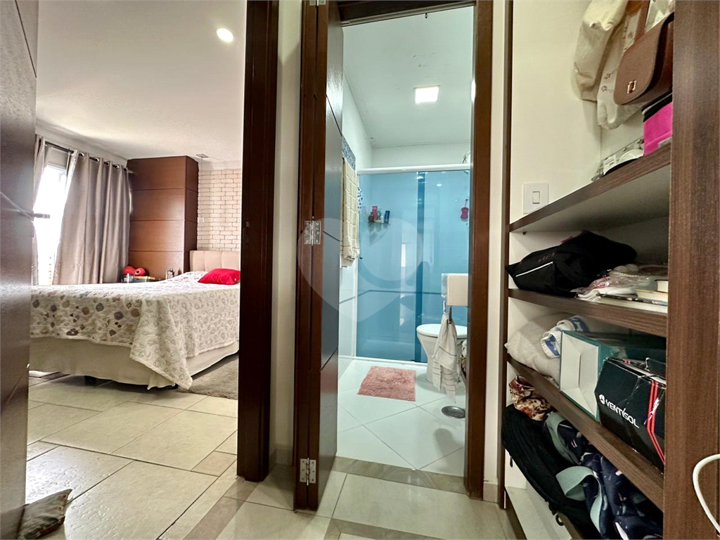 Tenha o privilégio de morar em uma cobertura dm² -3 dorm,137 mt, 02 suites, 2 vagas.