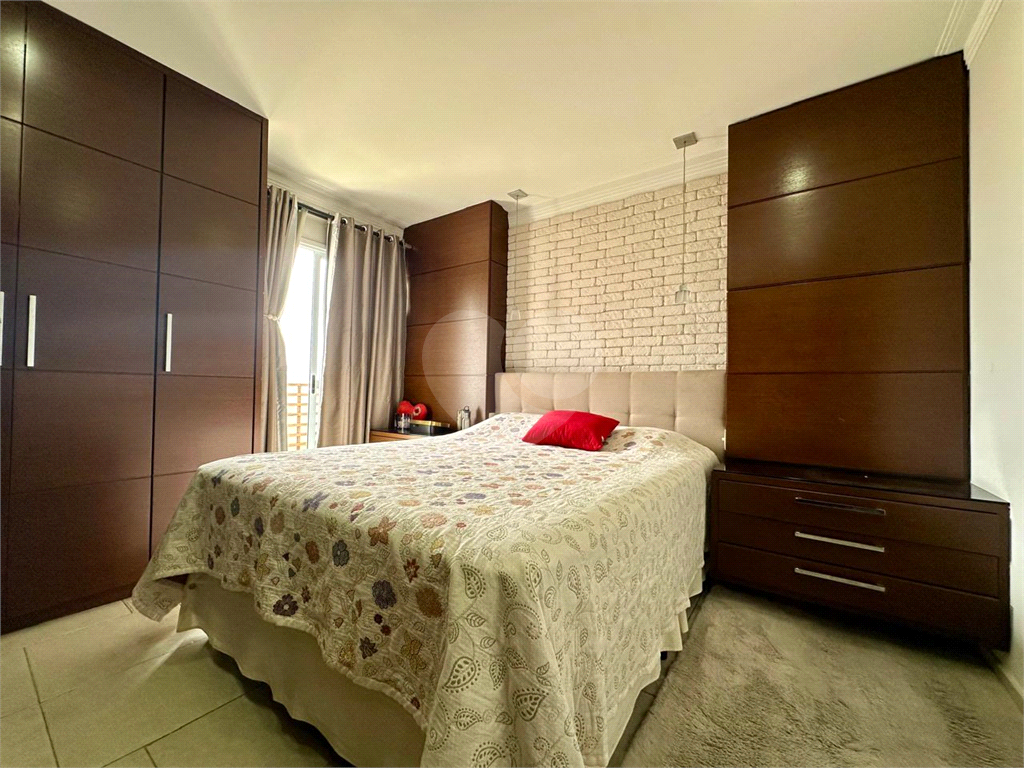 Tenha o privilégio de morar em uma cobertura dm² -3 dorm,137 mt, 02 suites, 2 vagas.