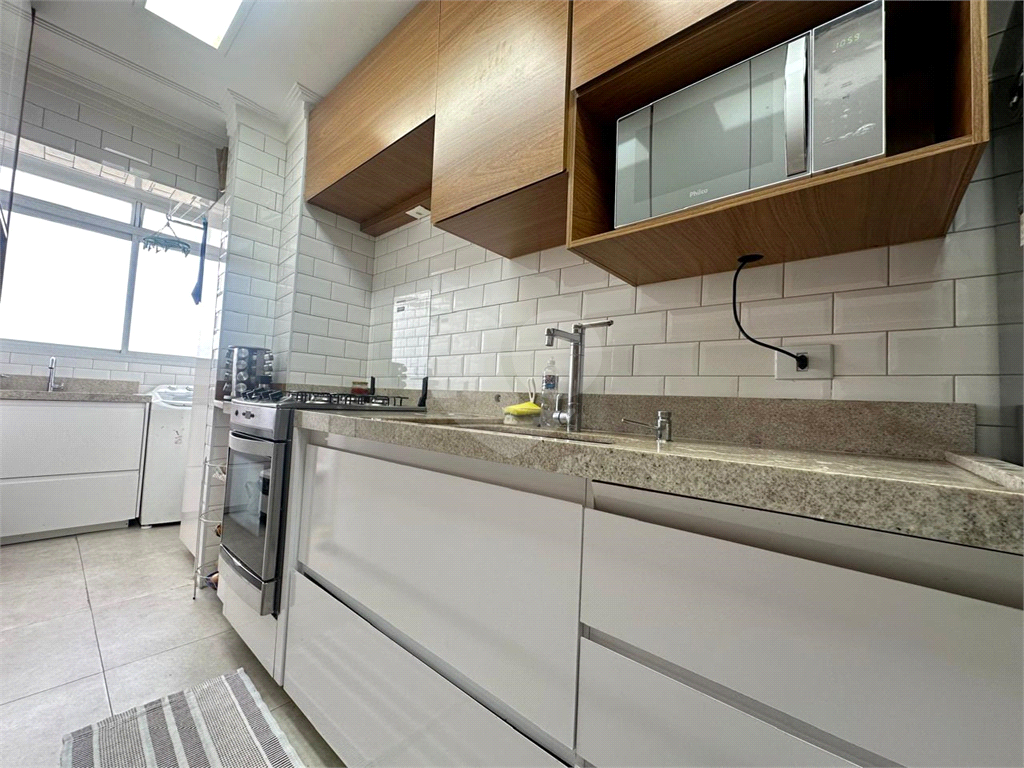 Tenha o privilégio de morar em uma cobertura dm² -3 dorm,137 mt, 02 suites, 2 vagas.