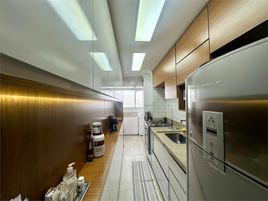 Tenha o privilégio de morar em uma cobertura dm² -3 dorm,137 mt, 02 suites, 2 vagas.