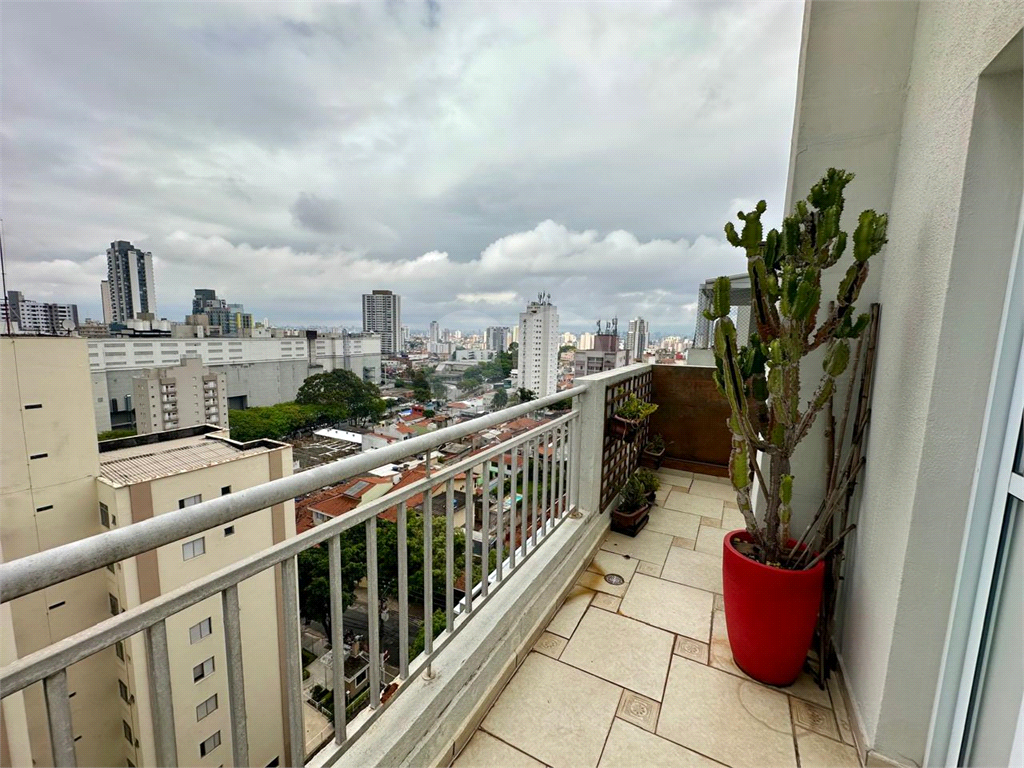 Tenha o privilégio de morar em uma cobertura dm² -3 dorm,137 mt, 02 suites, 2 vagas.