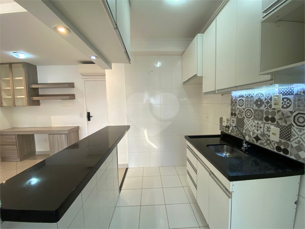 APARTAMENTO em TUCURUVI