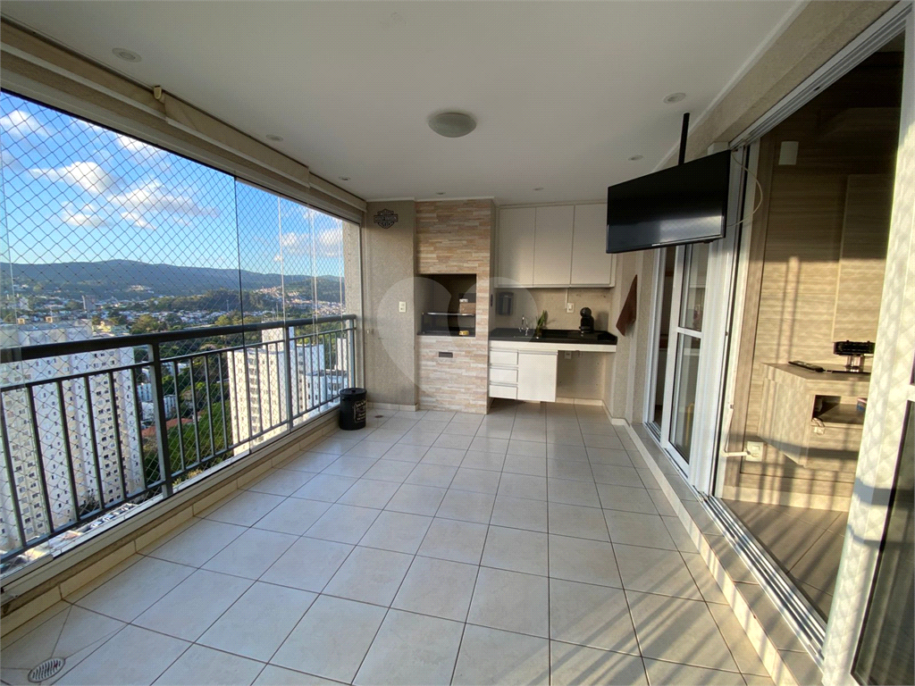 APARTAMENTO em TUCURUVI