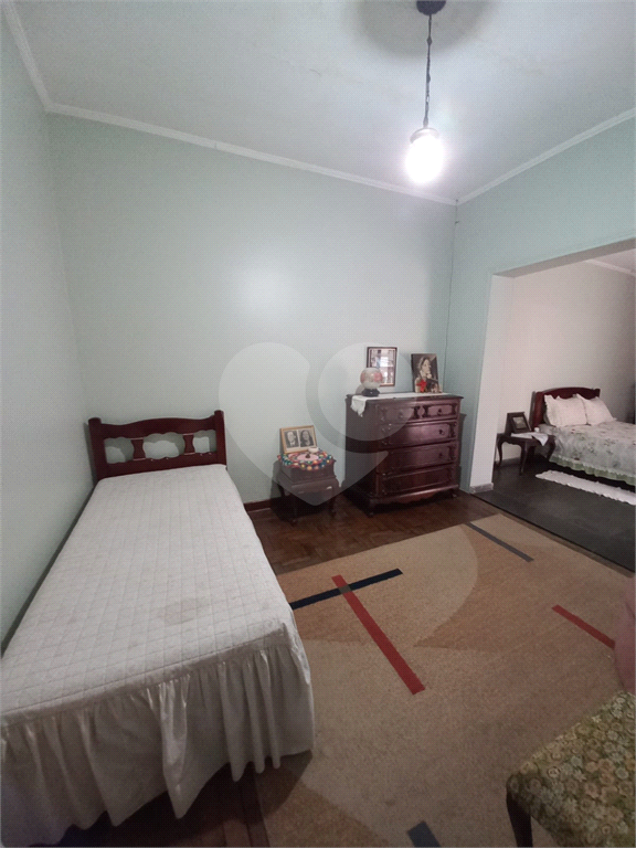 SOBRADO 03 DORMS NO BAIRRO BRANCO EM RUA TRANQUILA E AGRADAVEL - OTIMO PREÇO
