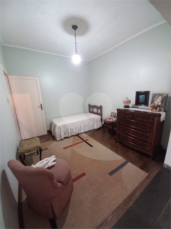 SOBRADO 03 DORMS NO BAIRRO BRANCO EM RUA TRANQUILA E AGRADAVEL - OTIMO PREÇO