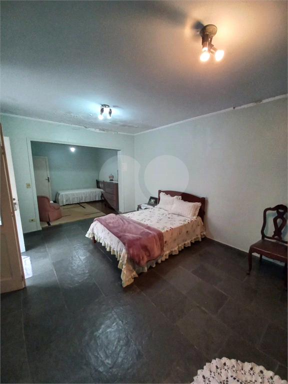 SOBRADO 03 DORMS NO BAIRRO BRANCO EM RUA TRANQUILA E AGRADAVEL - OTIMO PREÇO
