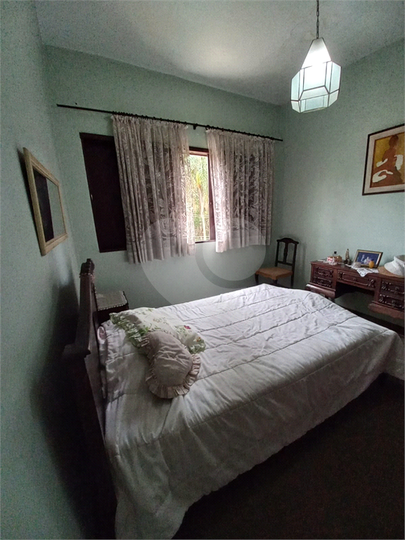 SOBRADO 03 DORMS NO BAIRRO BRANCO EM RUA TRANQUILA E AGRADAVEL - OTIMO PREÇO