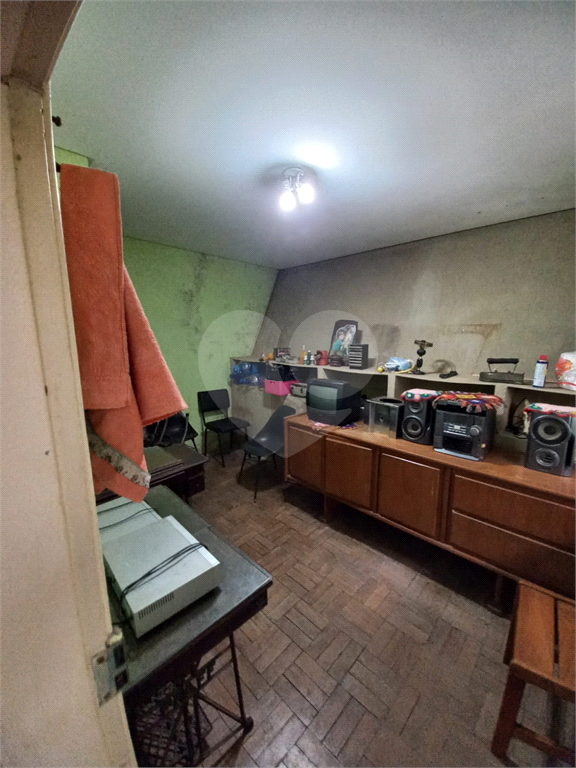SOBRADO 03 DORMS NO BAIRRO BRANCO EM RUA TRANQUILA E AGRADAVEL - OTIMO PREÇO