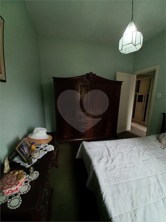 SOBRADO 03 DORMS NO BAIRRO BRANCO EM RUA TRANQUILA E AGRADAVEL - OTIMO PREÇO