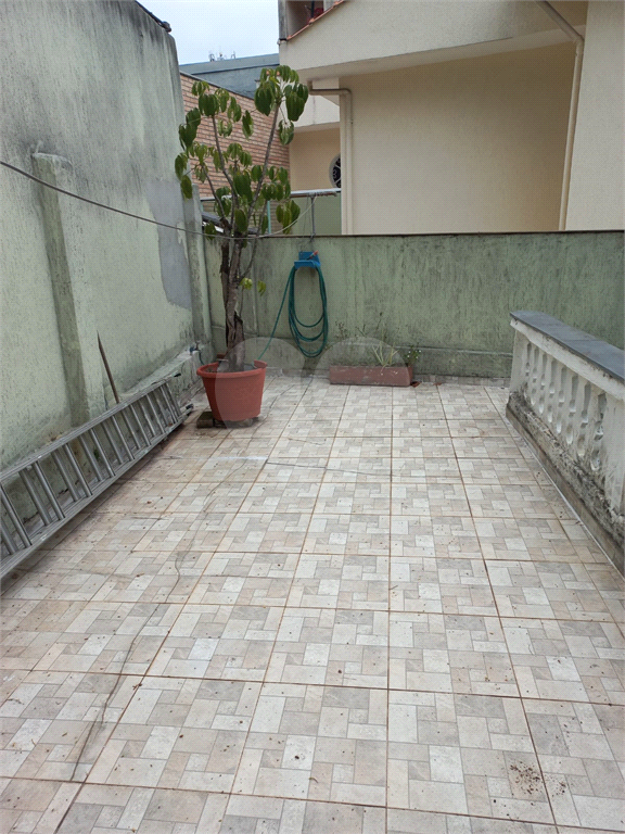SOBRADO 03 DORMS NO BAIRRO BRANCO EM RUA TRANQUILA E AGRADAVEL - OTIMO PREÇO