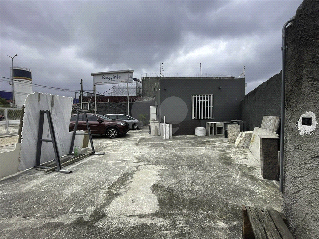 Galpão - Jardim Maria Luiza - 270 m² - 10 Vagas - Locação / Aluguel