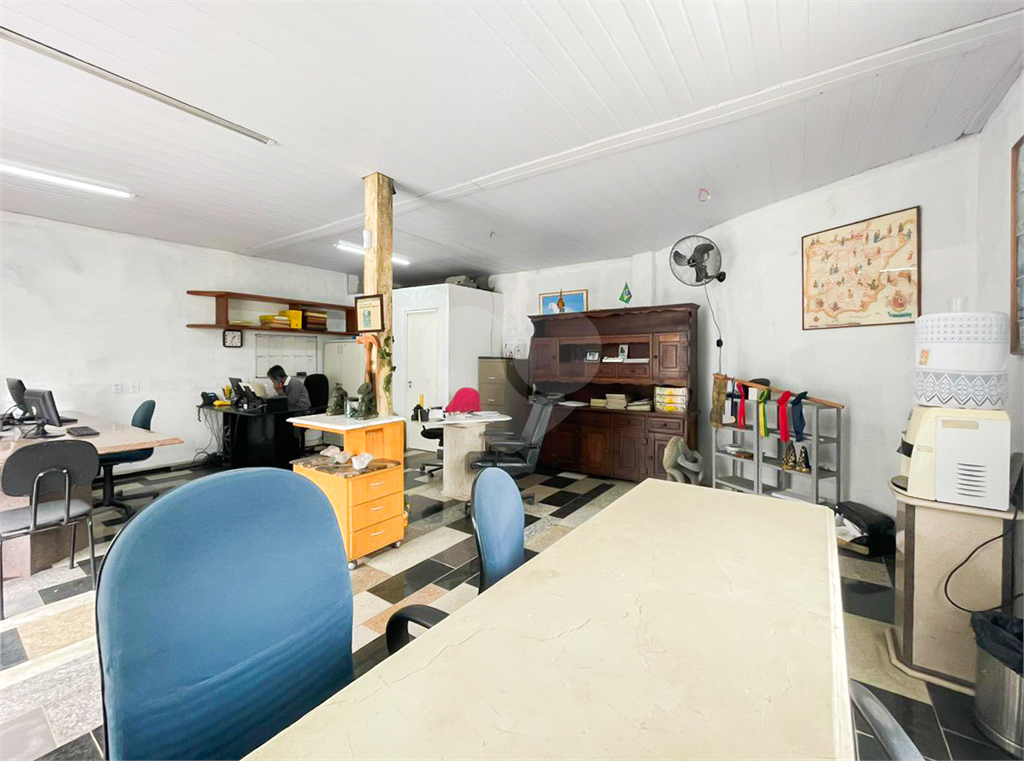 Galpão - Jardim Maria Luiza - 270 m² - 10 Vagas - Locação / Aluguel