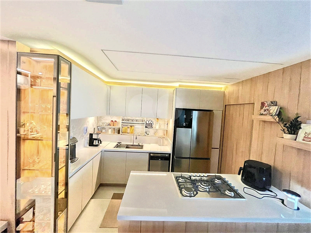 Apartamento em Perdizes com 2 suites e 2 vagas