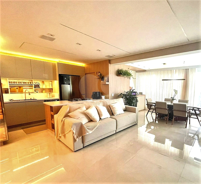 Apartamento em Perdizes com 2 suites e 2 vagas