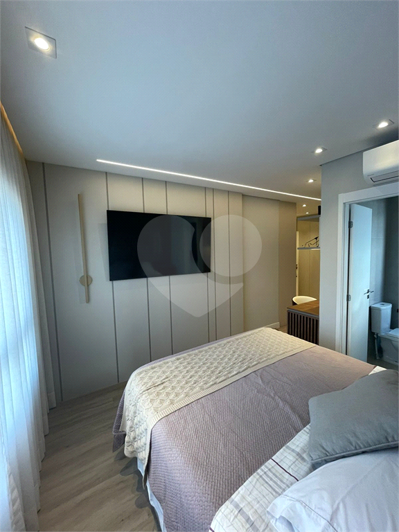 Apartamento em Perdizes com 2 suites e 2 vagas