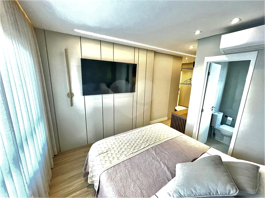 Apartamento em Perdizes com 2 suites e 2 vagas