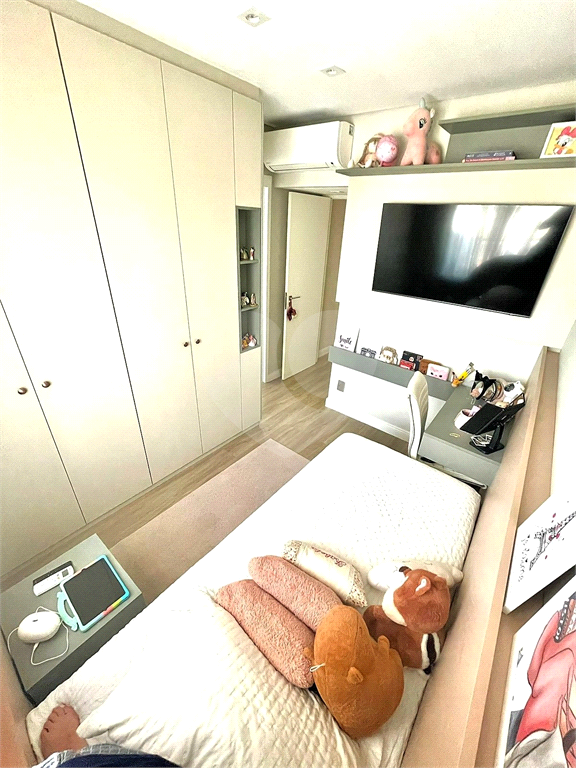 Apartamento em Perdizes com 2 suites e 2 vagas