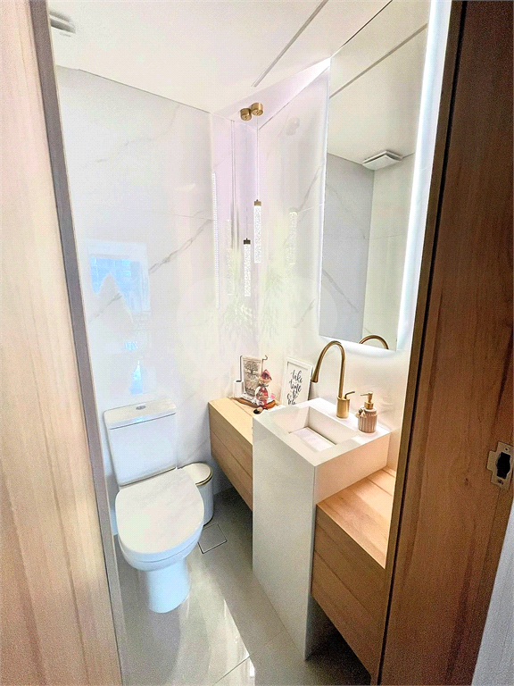 Apartamento em Perdizes com 2 suites e 2 vagas