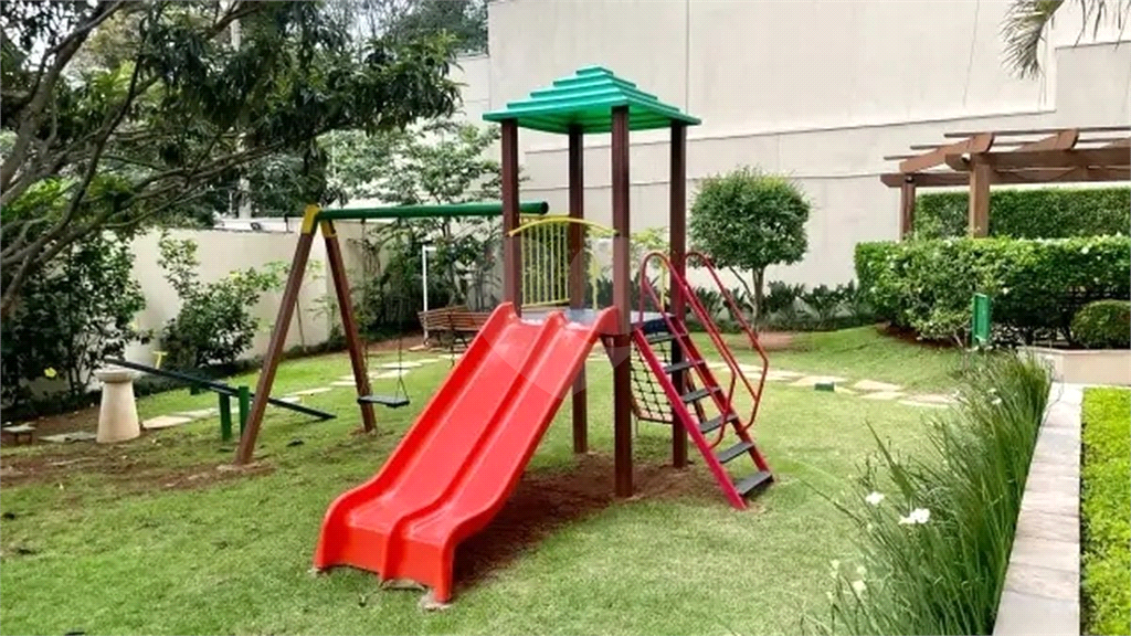 Experimente o máximo conforto e exclusividade neste apartamento de 170m² no Jardim Guedala, com 3 suítes.