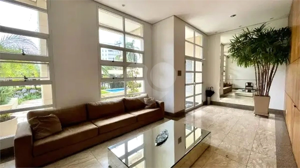 Experimente o máximo conforto e exclusividade neste apartamento de 170m² no Jardim Guedala, com 3 suítes.