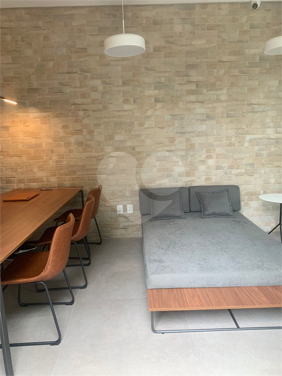 Apartamento Studio - Mobiliado e Equipado.