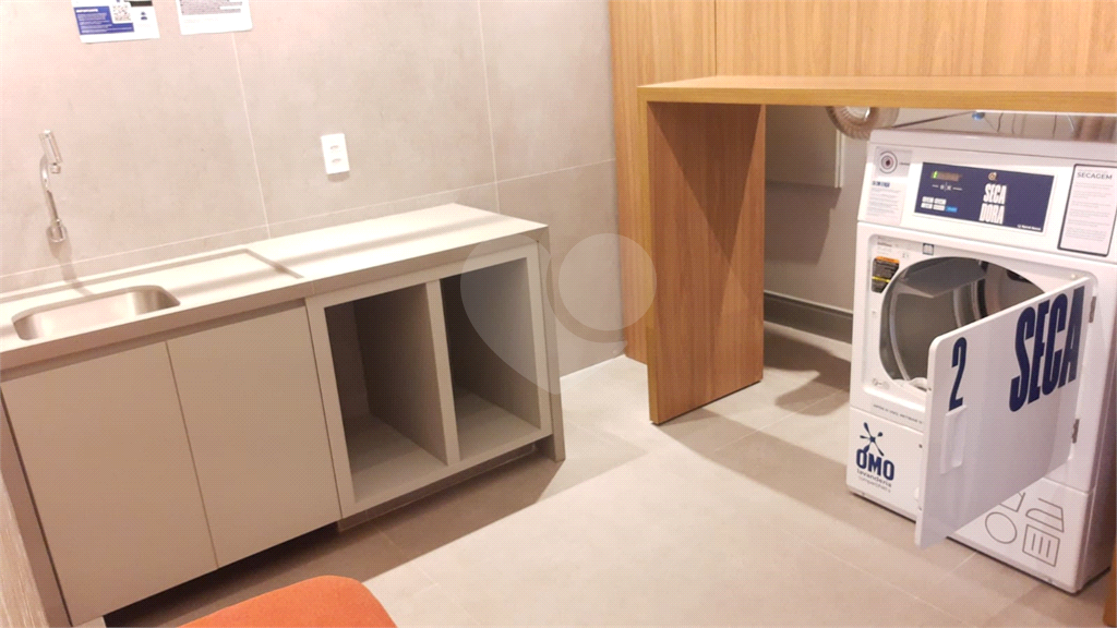 STUDIO MOBILIADO E EQUIPADO PARA LOCAÇÃO