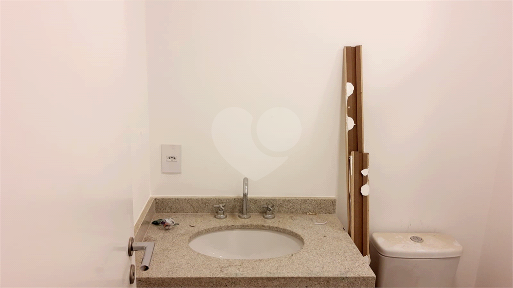 APARTAMENTO 1 QUARTO SUÍTE GARAGEM MOBILIADO E EQUIPADO.