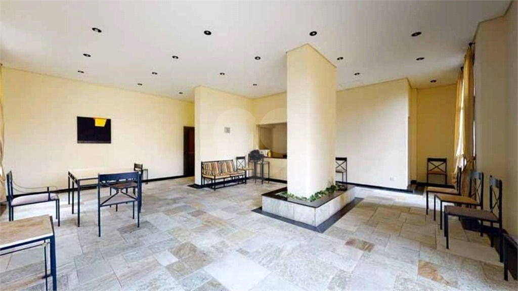 JARDIM AMÉRICA - APARTAMENTO REFORMADO DE 2 DORMITÓRIOS COM SUÍTE !