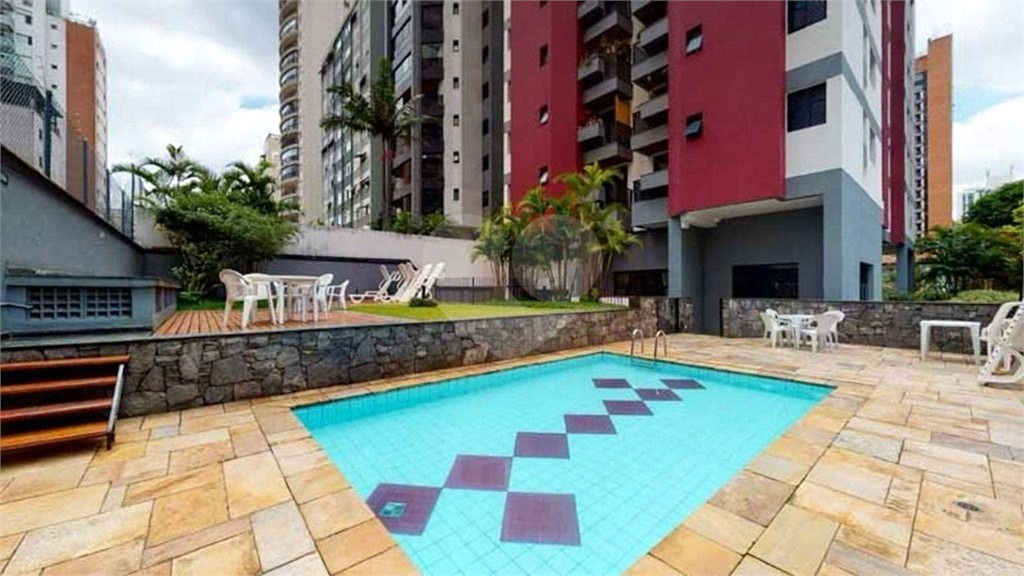 JARDIM AMÉRICA - APARTAMENTO REFORMADO DE 2 DORMITÓRIOS COM SUÍTE !