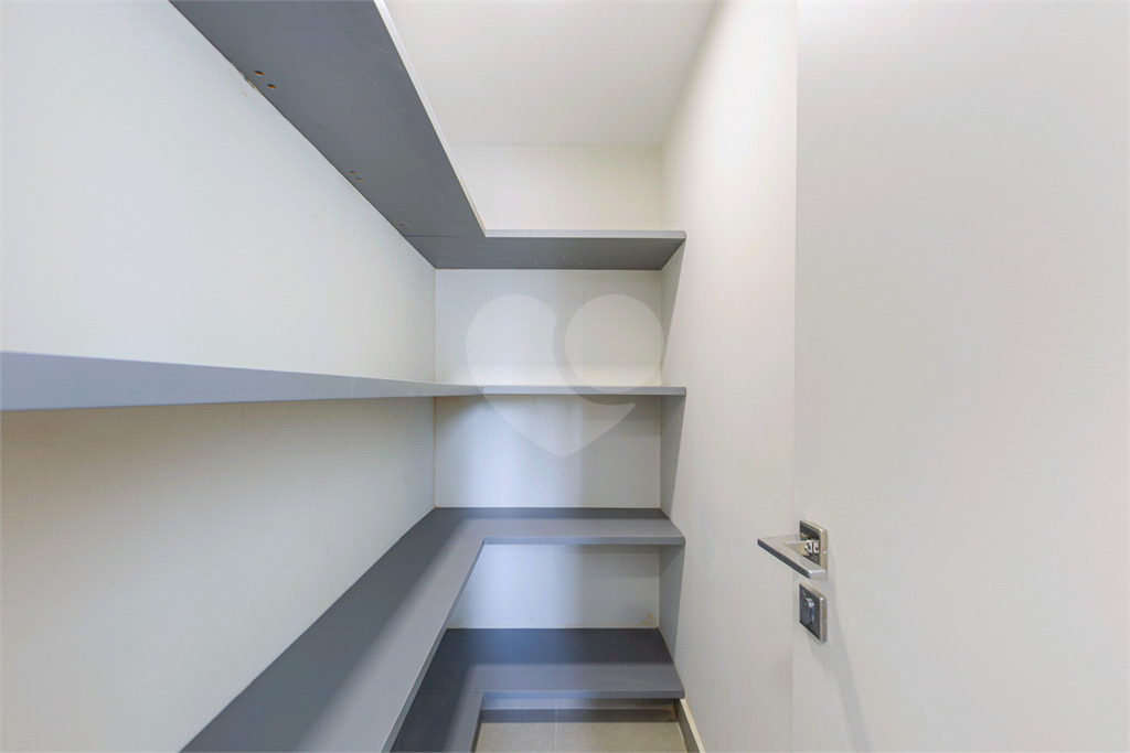 APARTAMENTO em ITAIM BIBI