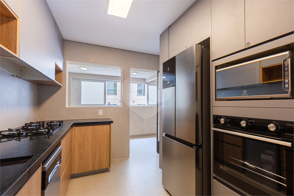 APARTAMENTO em ITAIM BIBI