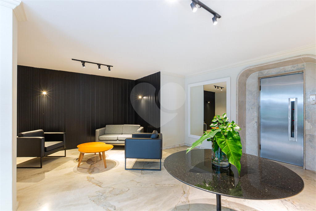 APARTAMENTO em ITAIM BIBI