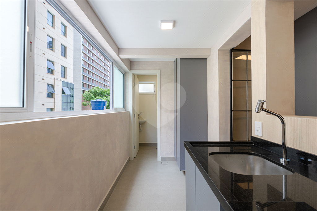 APARTAMENTO em ITAIM BIBI