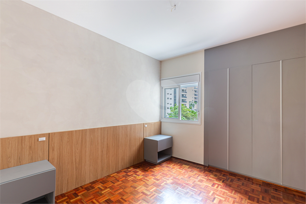 APARTAMENTO em ITAIM BIBI