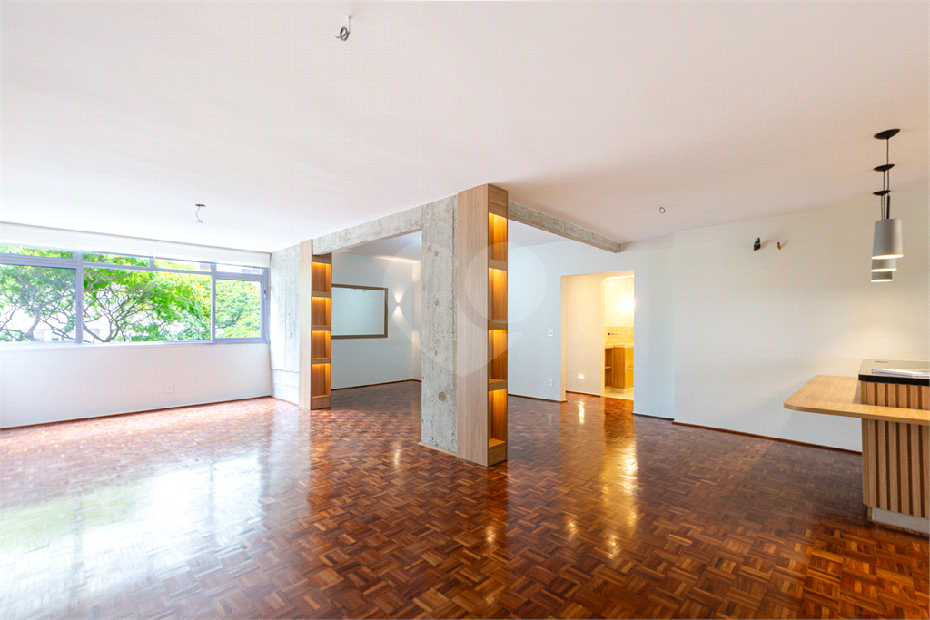 APARTAMENTO em ITAIM BIBI