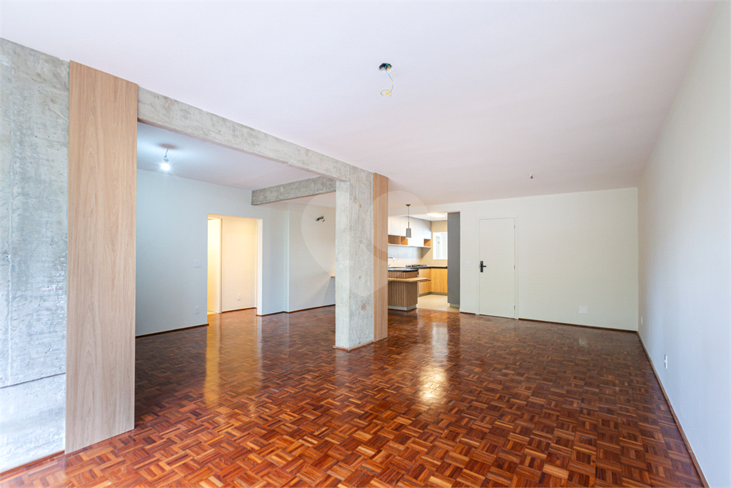 APARTAMENTO em ITAIM BIBI