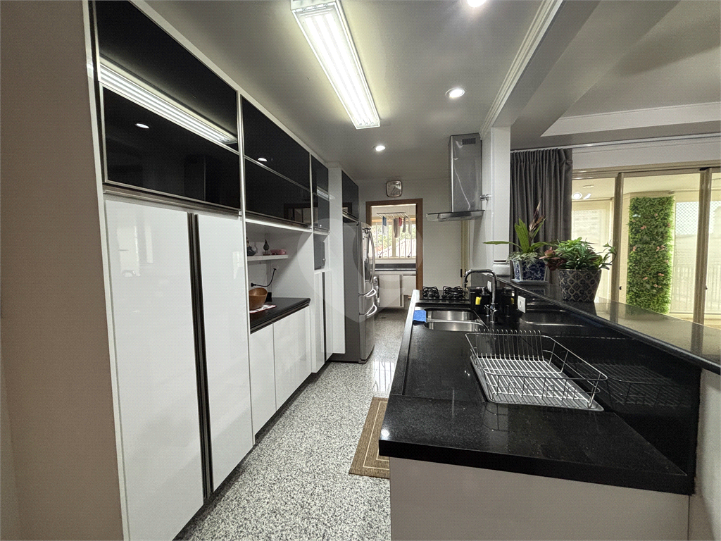 Apartamento com porteira fechada, com 3 dormitórios próximo metrô Santana