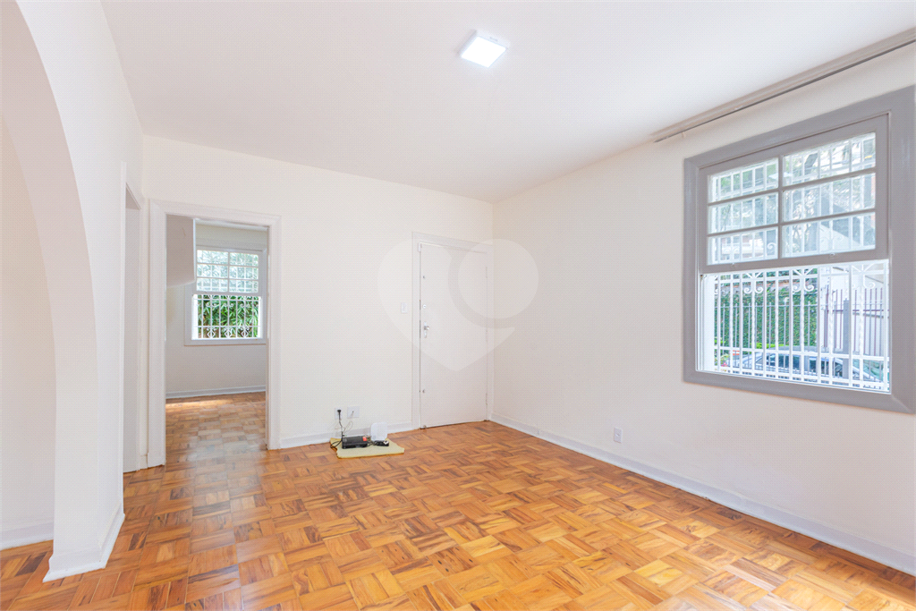 Casa Sobrado - Pacaembu - 4 Dormitórios - 235 m² Área útil 