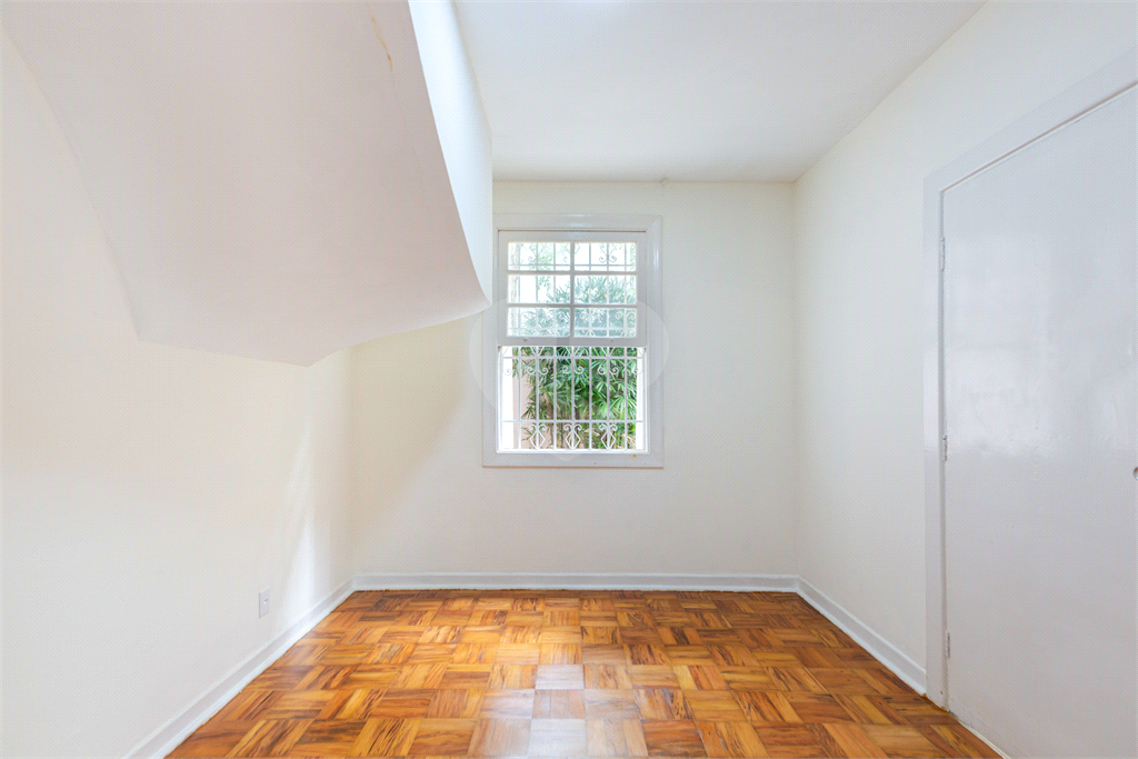 Casa Sobrado - Pacaembu - 4 Dormitórios - 235 m² Área útil 