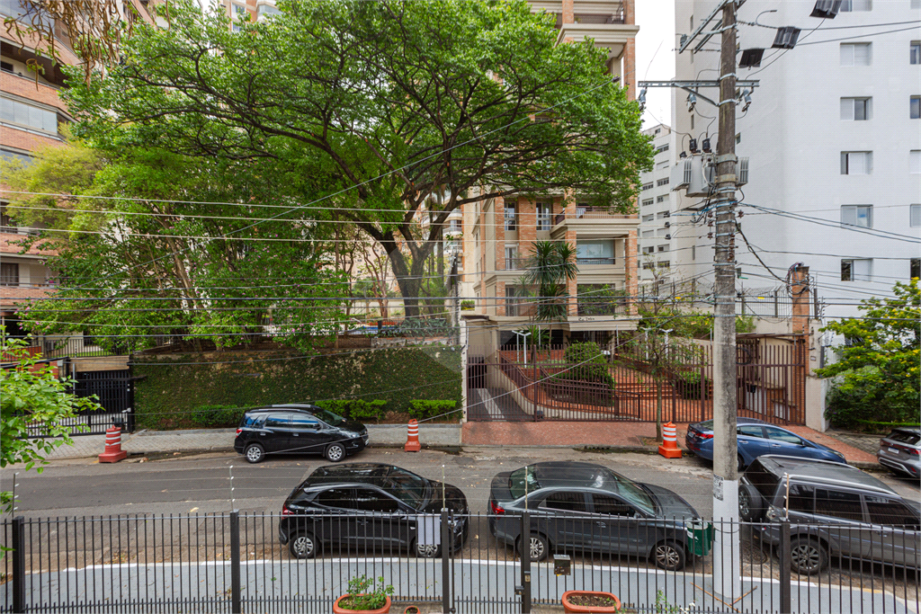 Casa Sobrado - Pacaembu - 4 Dormitórios - 235 m² Área útil 