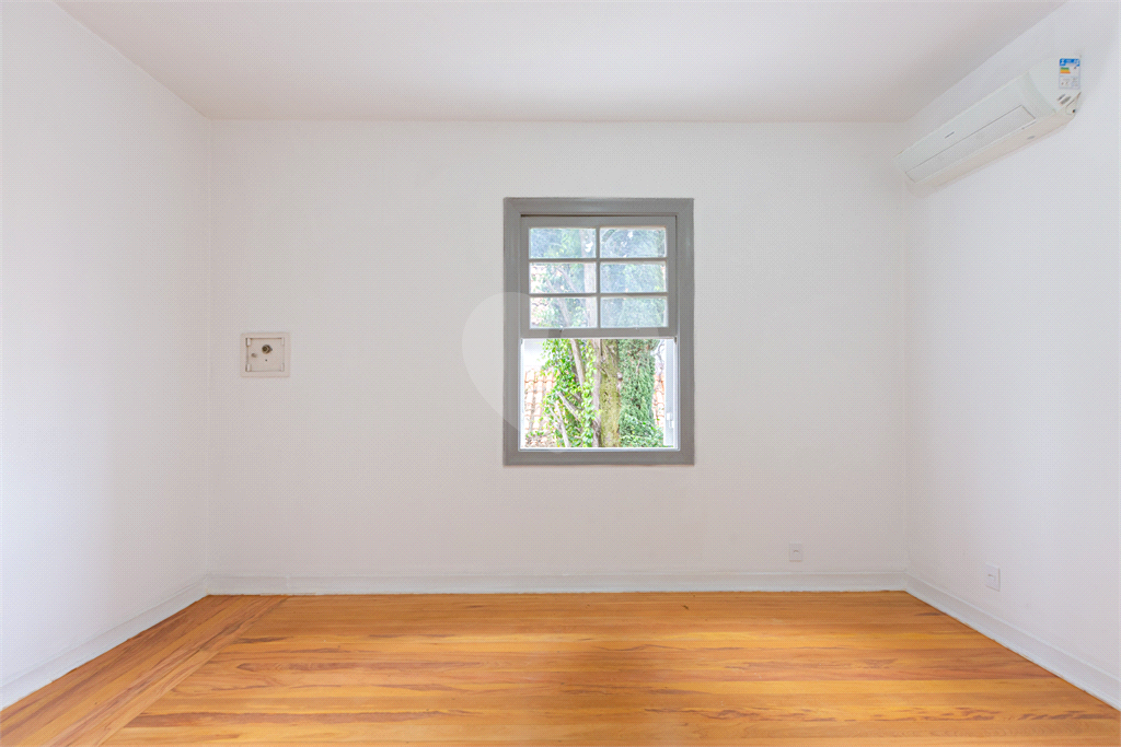 Casa Sobrado - Pacaembu - 4 Dormitórios - 235 m² Área útil 