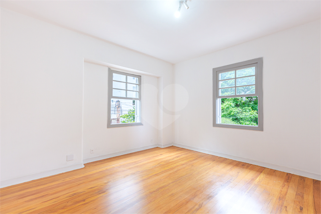 Casa Sobrado - Pacaembu - 4 Dormitórios - 235 m² Área útil 