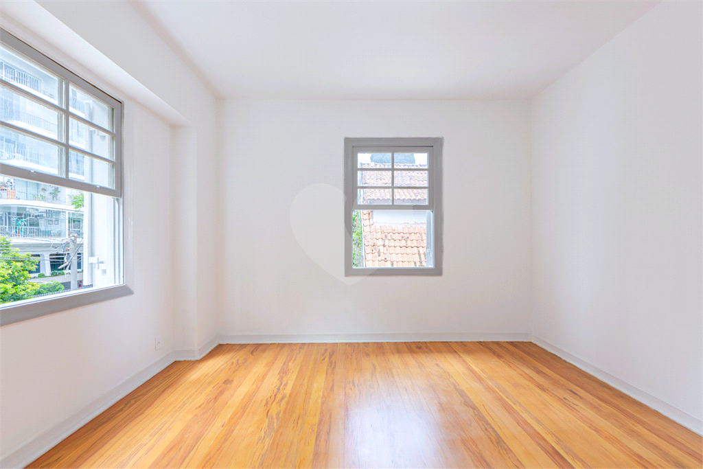 Casa Sobrado - Pacaembu - 4 Dormitórios - 235 m² Área útil 